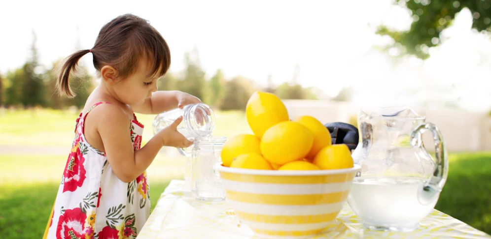 Das Mädchen verkaufte Limonade um rund 50 Euro Cent pro Becher. Symolfoto
