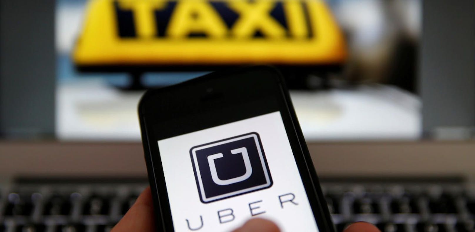 Uber steht in Wien weiter in der Kritik der Taxi-Vermittler.