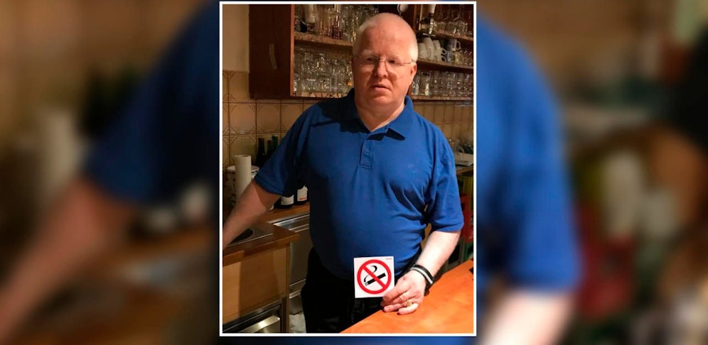 Der Wirt ("Wirt z'Moarhof") aus Schardenberg (Bez. Schärding) macht sein Wirtshaus rauchfrei  obwohl er erst FÜR das Rauchverbot und FÜR die FPÖ war.