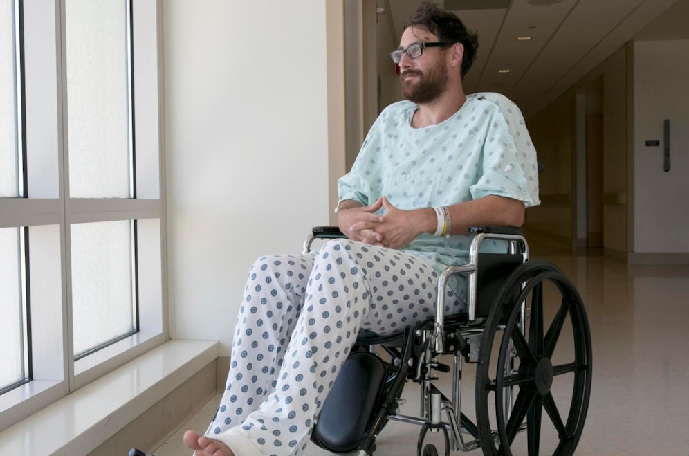 Mathias Steinhuber nach dem Blitzschlag im Spital.