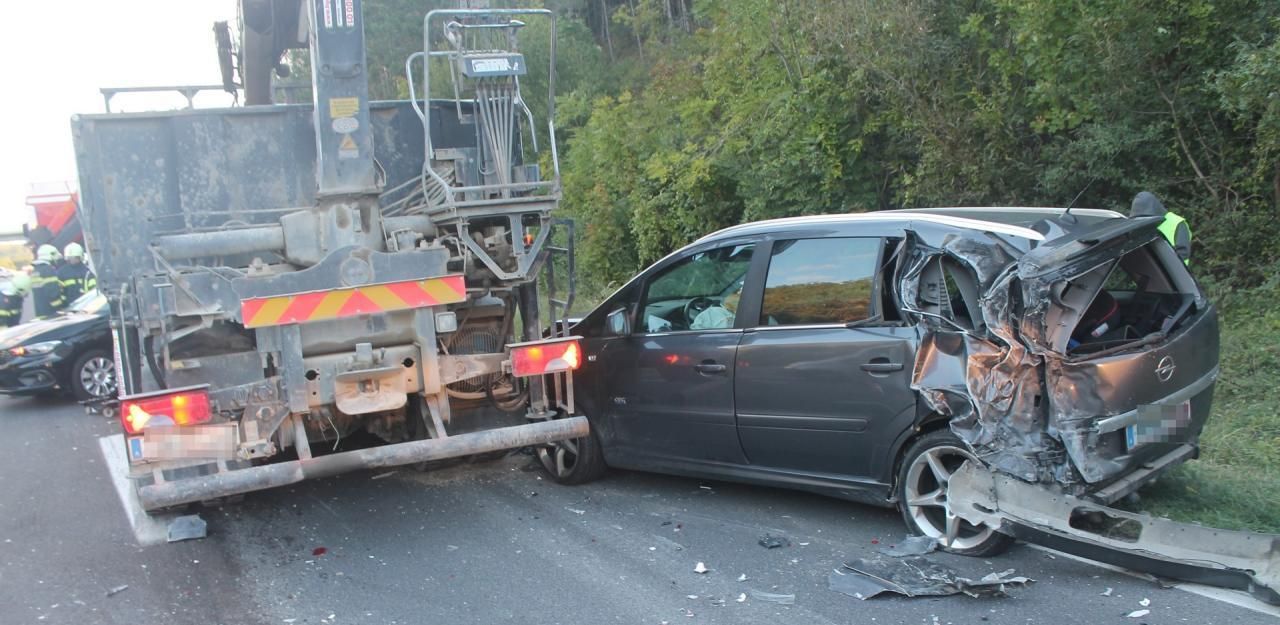 Heute.at - Auffahrunfall legte Frühverkehr auf A2 lahm