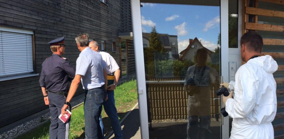 Der Tatort: In diesem Haus erstach der 25-Jährige in der Nacht auf Sonntag seine 31 Jahre alte Freundin.