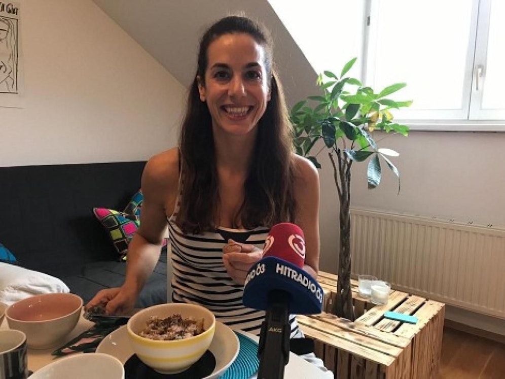 Nina Hartmann beim Frühstück