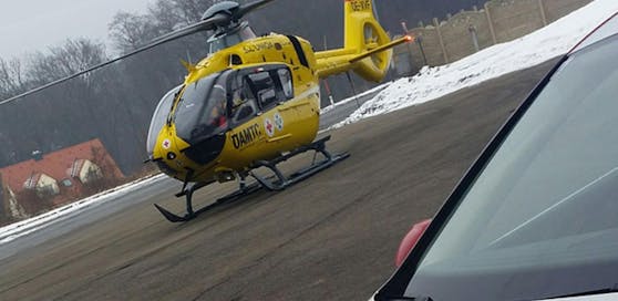Die verletzte Frau wurde vom Rettungs-Heli Christophorus 2 ins Spital geflogen.