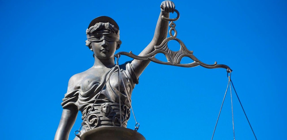 Die Justiz-Gewerkschaft und die Opposition befürchten eine Überlastung der Gerichte durch die starke Zunahme bei Terrorismusverfahren.