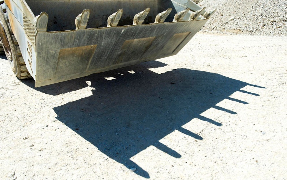 Radlader in einer Kiesgrube. Symbolbild