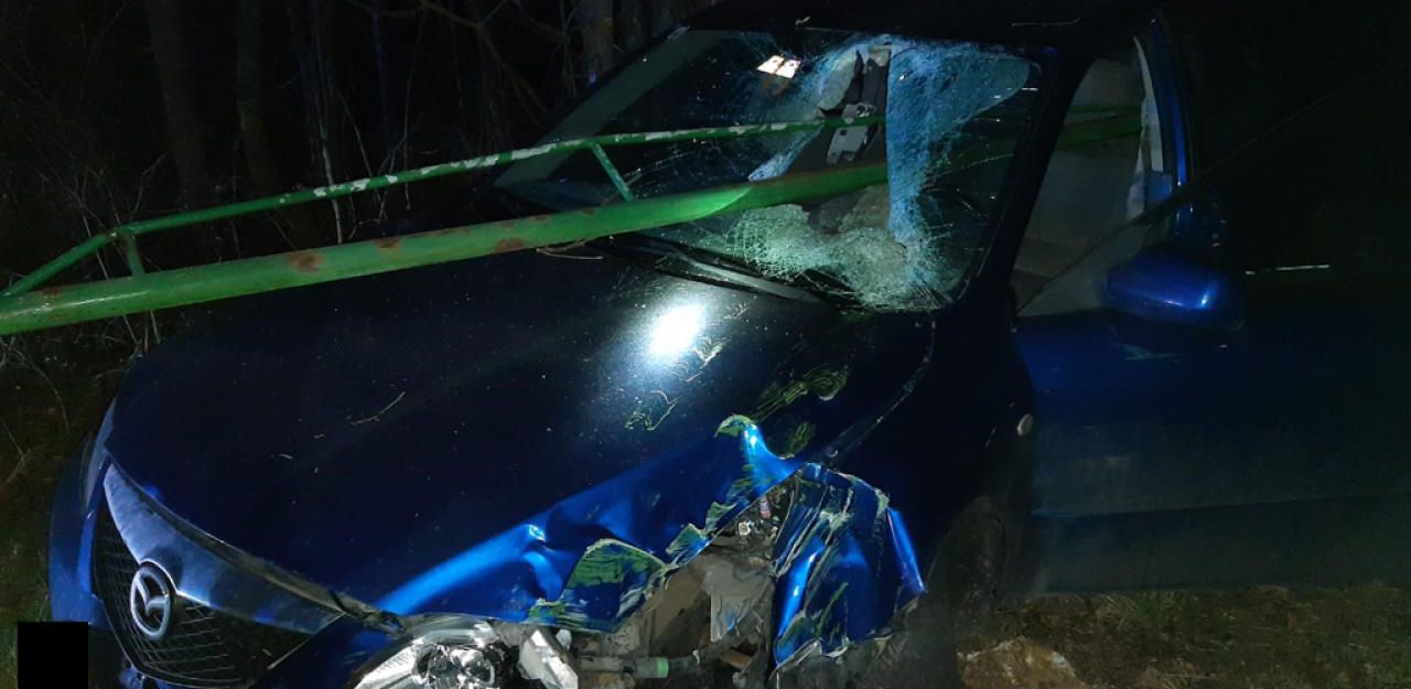 Heute.at - Schranken durchbohrt Pkw, Fahrer ist unverletzt