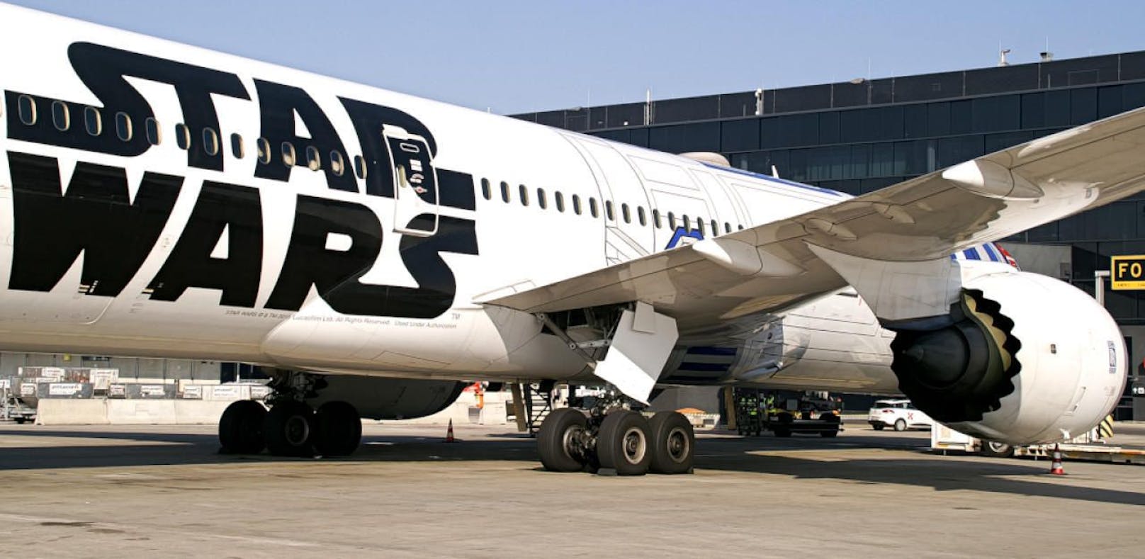 Star Wars-Flugzeug am Wiener Airport gelandet