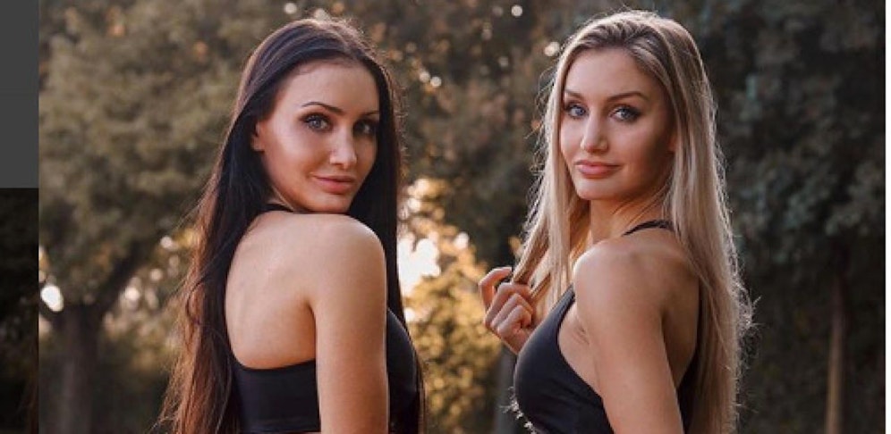 Julia (r.) und Stephanie lieben ihren Körper.