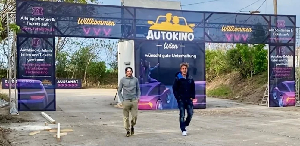 Autokino-Betreiber Markus Cepuder und Hannes Schwarzecker (v.l.)