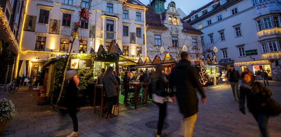 Die 17-Jährige hatte es auf den Adventmärkten in Graz auf Geldbörsen abgesehen.