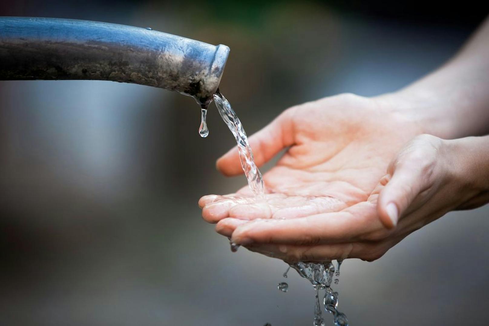 Wasser verunreinigt: In zwei Gemeinden muss das Wasser noch abgekocht werden.
