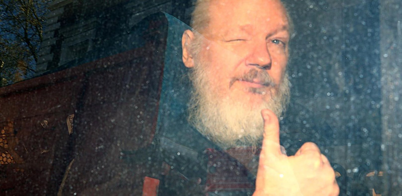 Assange zu 50 Wochen Haft verurteilt