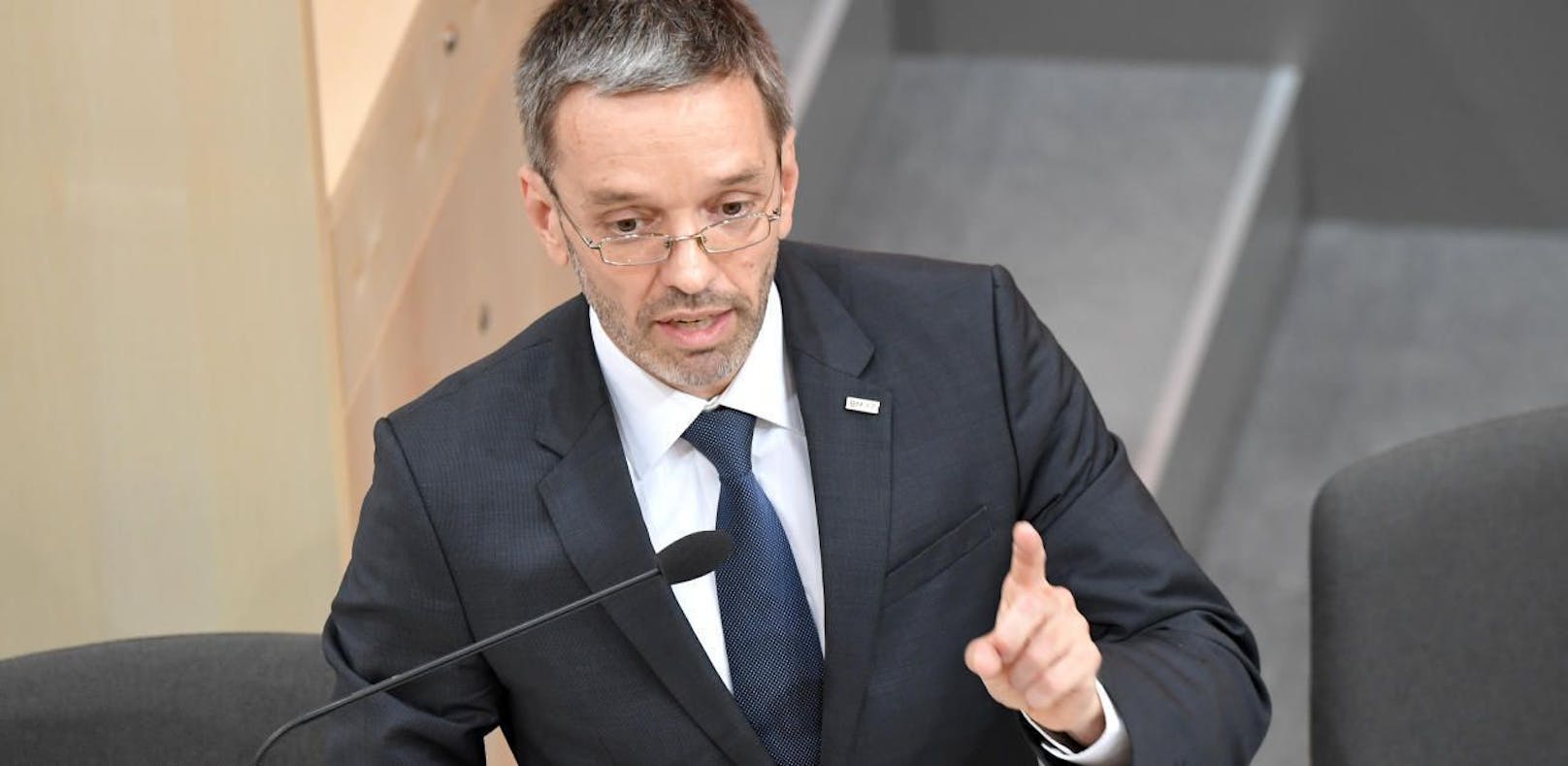 Innenminister Herbert Kickl (FPÖ) im Rahmen der Sondersitzung des Nationalrates zur BVT-Affäre.