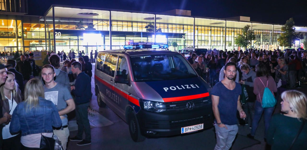 Heute.at - Bomben-Drohung in Wels: Festnahme angeordnet