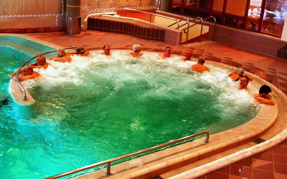 Sprudelbecken im Hotel Säntispark in Abtwil (Schweiz)