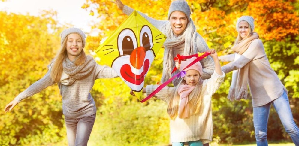 Lore ist rundum glücklich mit Mann und Familie, trotzdem hat sie sich in einen anderen Mann verliebt.