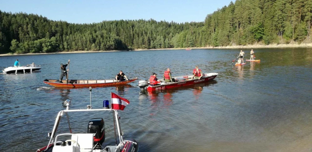 Stausee Ottenstein: Dramatische Suchaktion nach dem vermissten Schwimmer.
