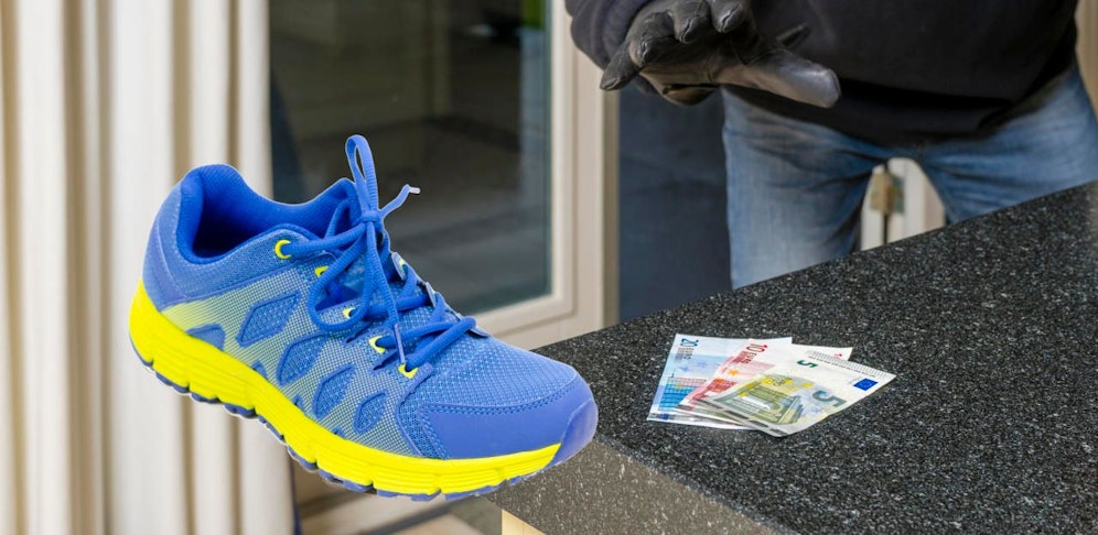 Schönen Schuhen konnte der Rumäne nicht widerstehen - Größe egal.