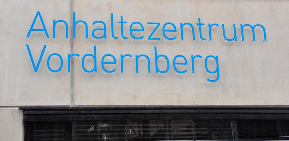 Drei Schubhäftlinge sind aus dem Anhaltezentrum Vordernberg geflohen.