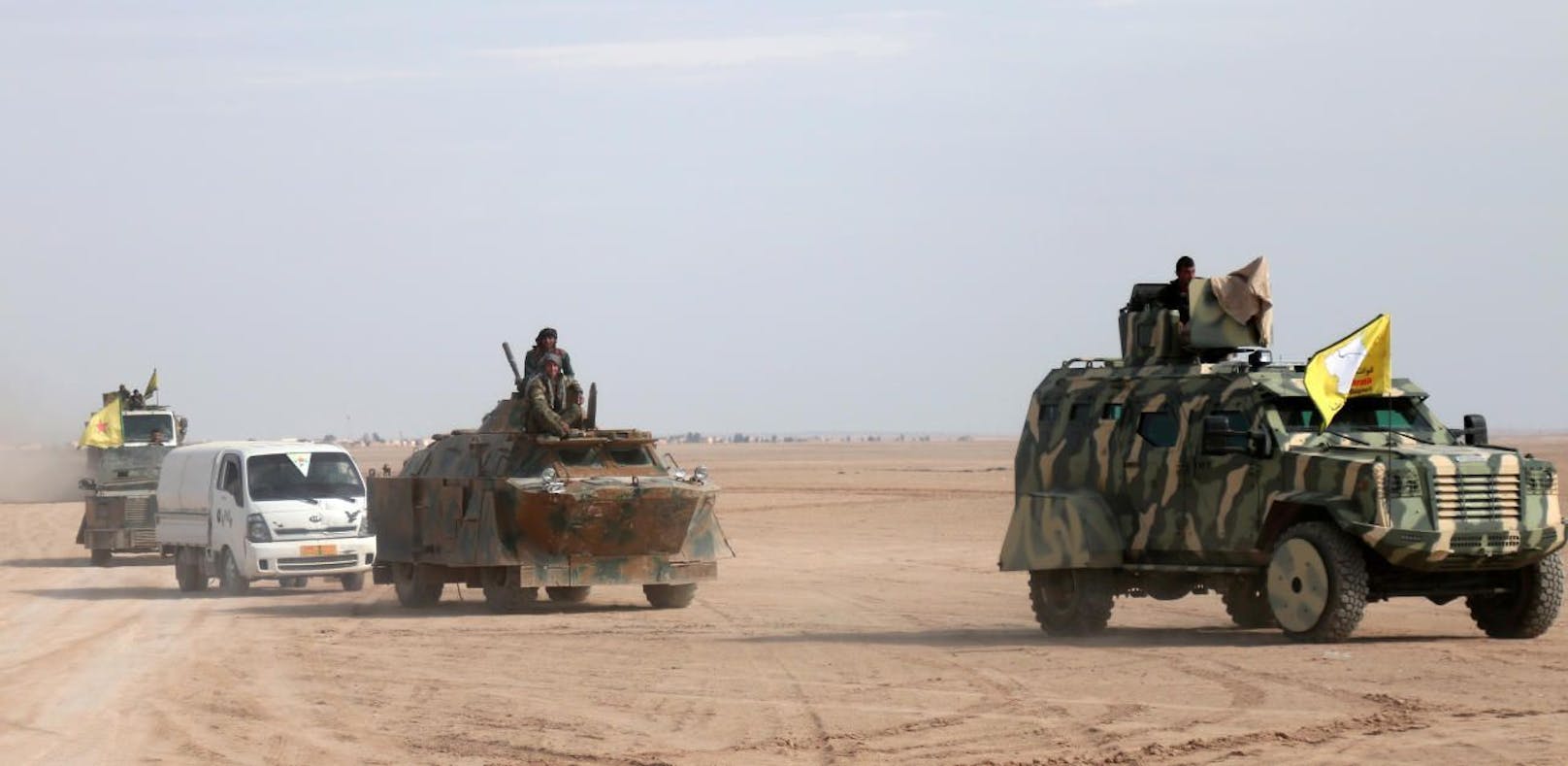 Syrian Democratic Forces (SDF) auf dem Weg nach Raqqa
