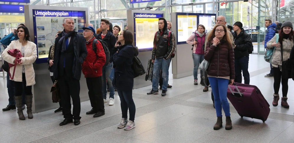 Die Reisenden mussten bis zu zwei Stunden Verspätung in Kauf nehmen.