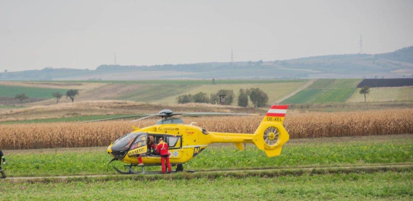 Mit einem Christophorus-Helikopter wurde die Schwerverletzte ins Spital nach Linz gebracht. Dort verstarb sie. (Symbolfoto)