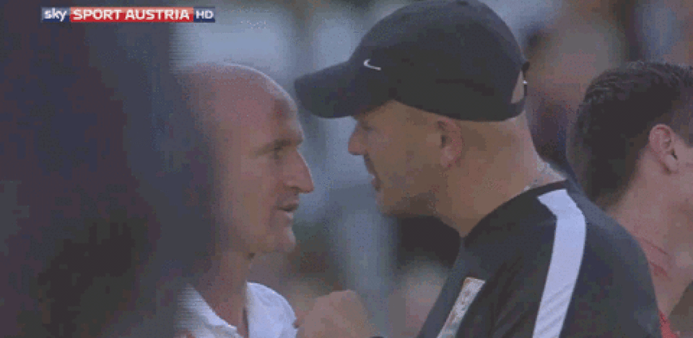 Djuricin spuckt Franta ins Gesicht - Die TV-Bilder lassen eigentlich keine Zweifel über. 