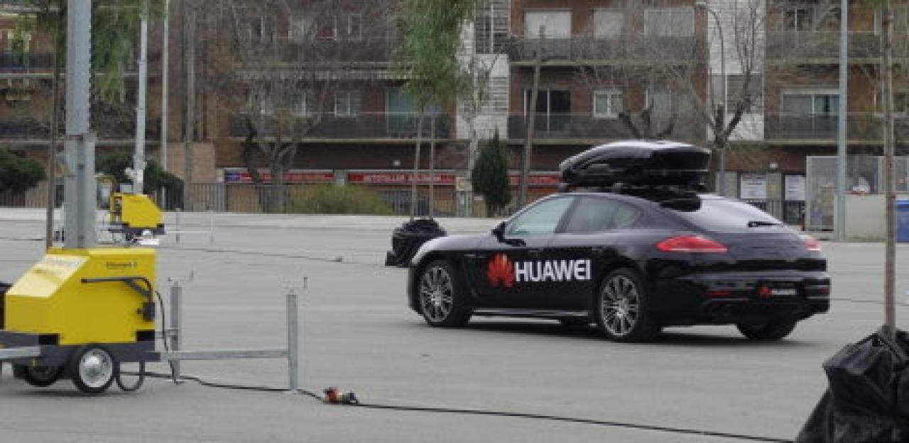 Heute.at - So fährt es sich im Handy-gelenkten Porsche