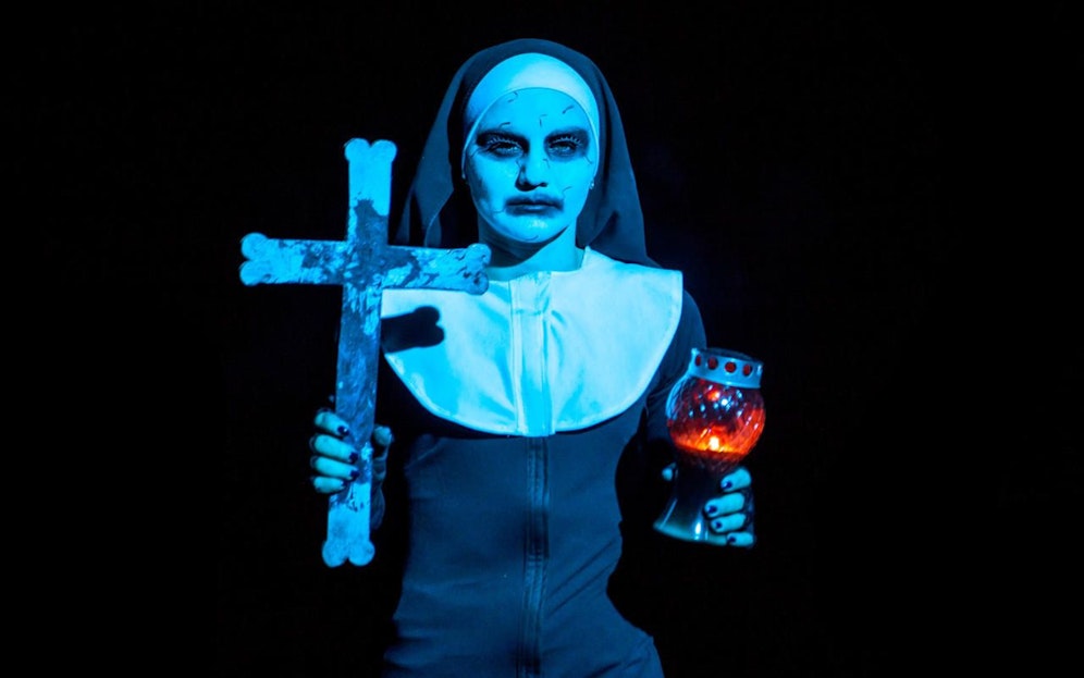 Der Zirkus des Grauens gastiert in Linz.