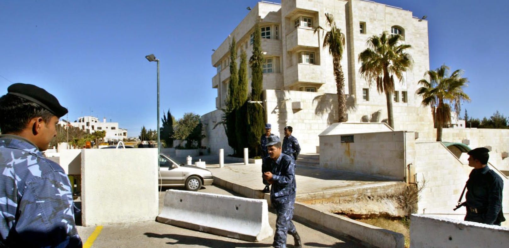 (Symbolbild) Die israelische Botschaft in der jordanischen Hauptstadt Amman ist immer wieder Ziel von Anschlägen.