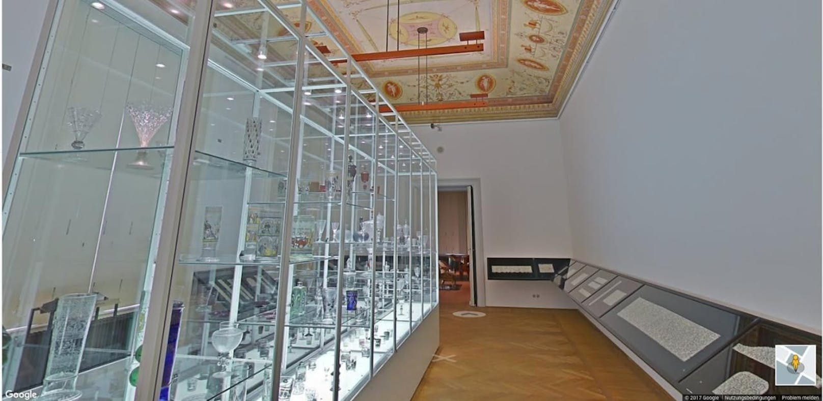 Virtueller Rundgang mit Street View Technologie durch das Museum