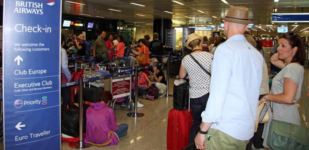 Tausende Menschen waren von dem Chaos betroffen.