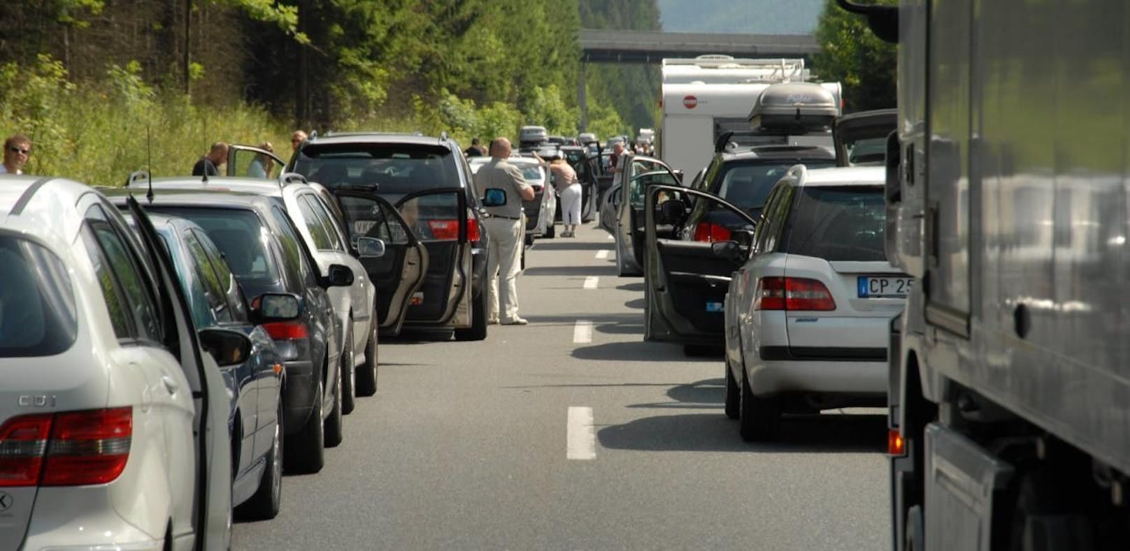 Vor allem in Westen Österreichs kommt es zu Verkehrsverzögerungen