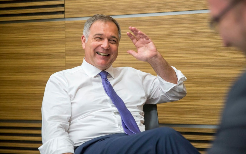 interview mit walter ruck, wirtschaftskammer wien, mit redakteur claus kramsl, 20180626 foto: helmut graf/tageszeitung heute