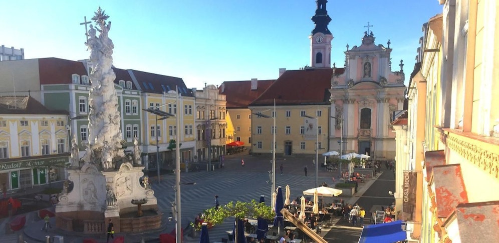 Am Rathausplatz in St. Pölten läuft die Schanigarten-Saison jetzt richtig an.