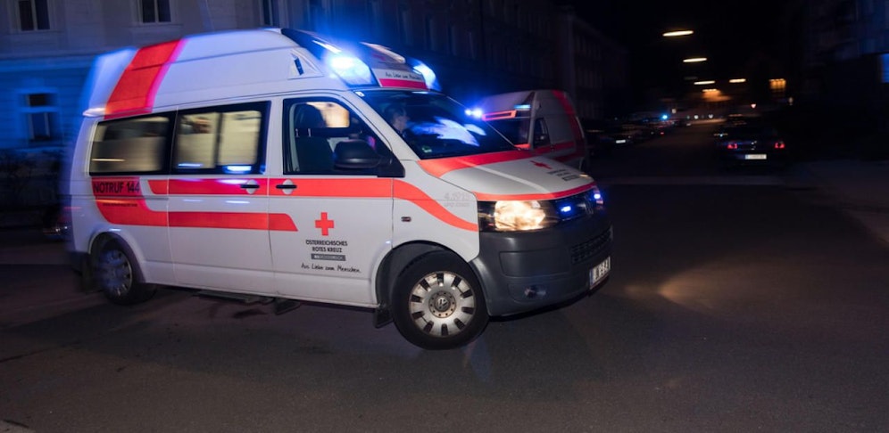 Das Kind wurde mit der Rettung ins Krankenhaus gefahren.