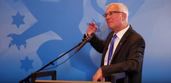 Elmar Podgorschek bei der AfD-Veranstaltung im deutschen Thüringen. Er wurde dafür immer wieder heftig kritisiert.