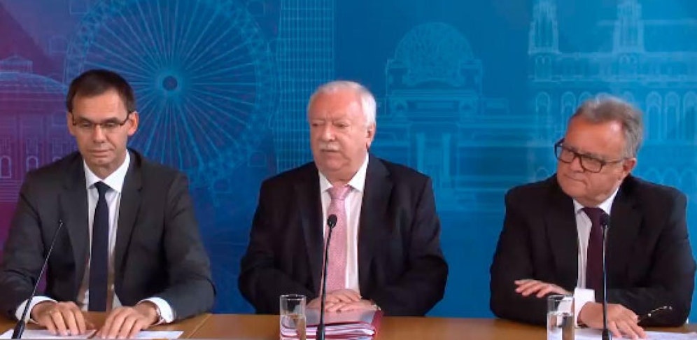 Vorarlbergs Markus Wallner, Wiens Michael Häupl und Burgenlands Hans Niessl  bei der Pressekonferenz. 