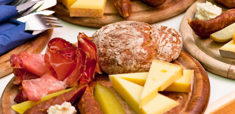 Schinken und Käse aus Österreich werden in den USA teurer