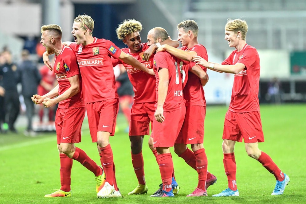 Jubel bei Erwin "Jimmy" Hoffer