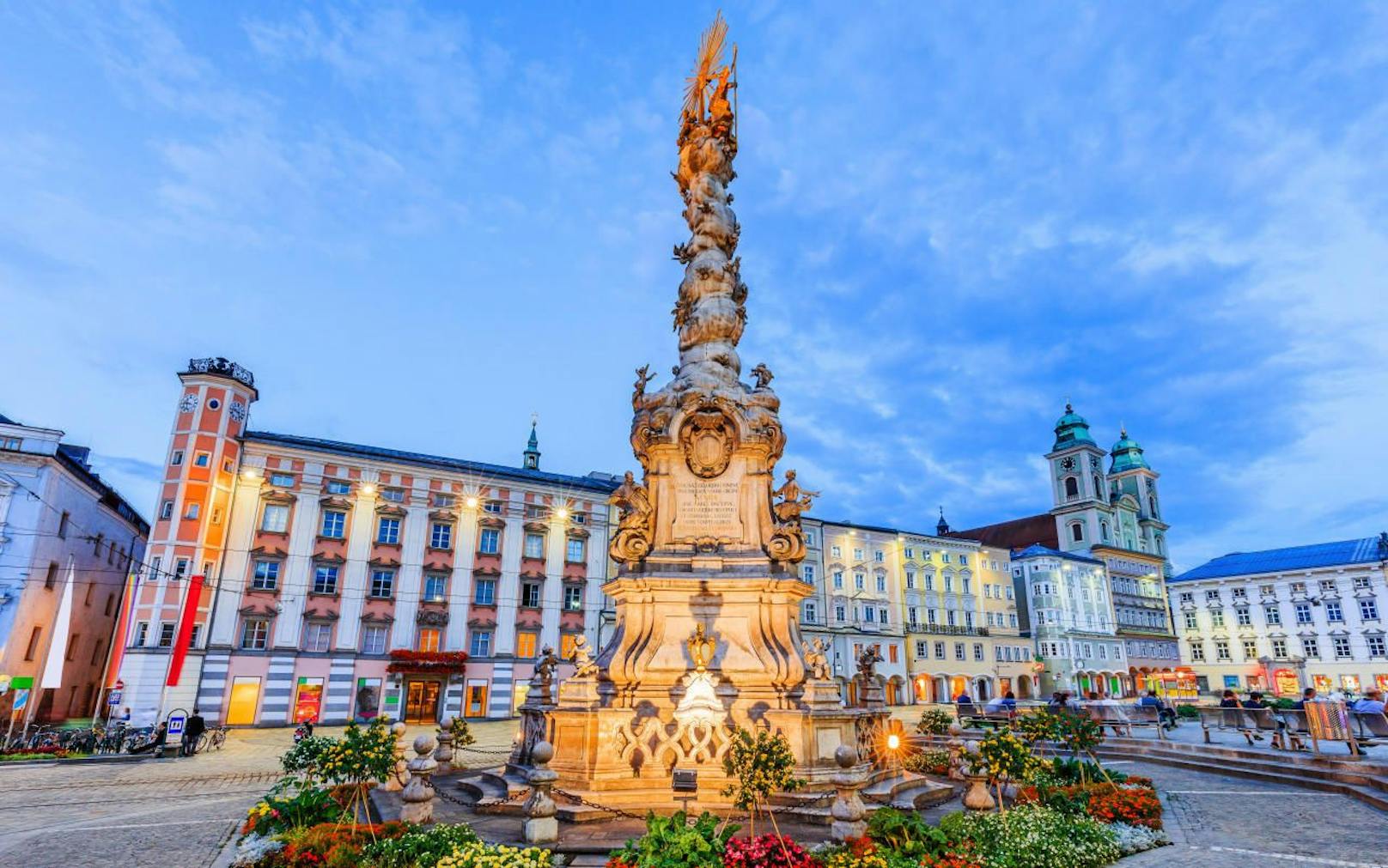 Die Dreifaltigkeitssäule am Linzer Hauptplatz wird ab Sommer renoviert.