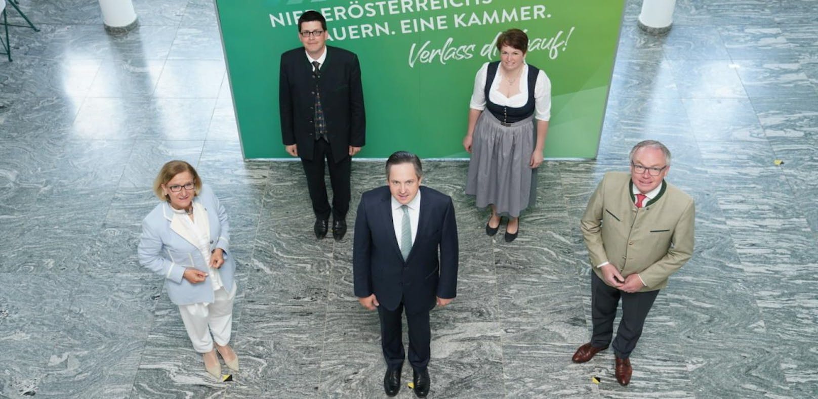 Präsident Johannes Schmuckenschlager und die Vizepräsidenten Andrea Wagner und Lorenz Mayr mit Landeshauptfrau Johanna Mikl-Leitner und Landesvize Stephan Pernkopf.