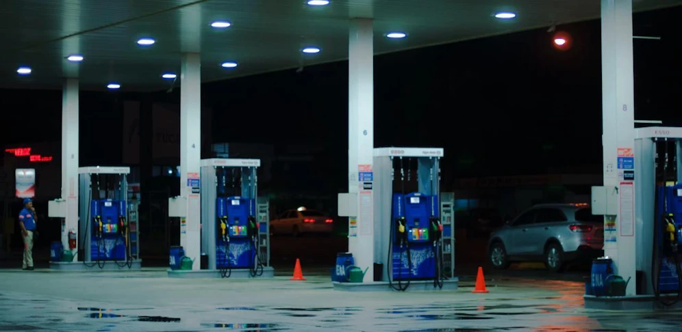 Bei einer Tankstelle musste Gas-Alarm ausgelöst werden.