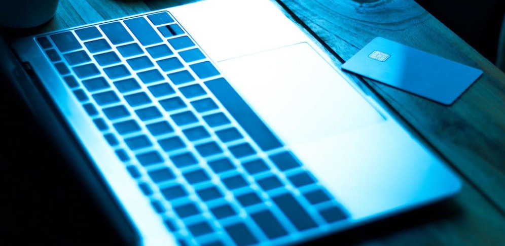 Die Hacker brachten eine Linzerin um fast 5.000 Euro. (Symbolbild)