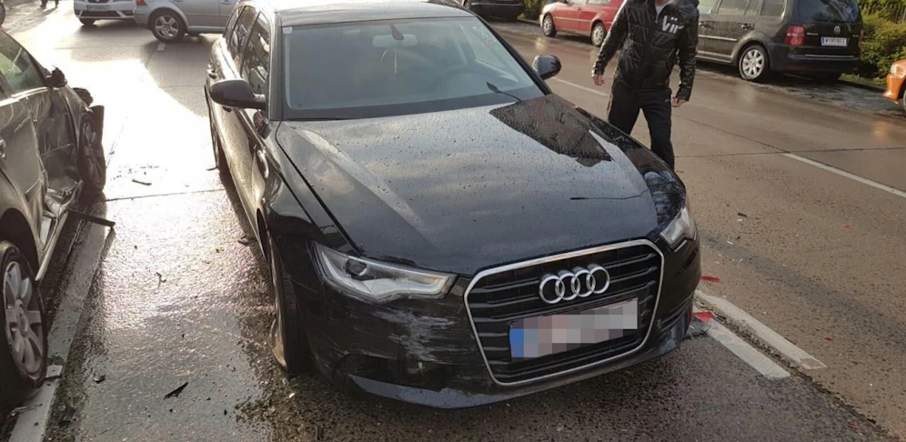 Um 25.000 Euro kaufte sich Ivan P. ein neues Auto  dann folgte ein Unglück nach dem Anderen. Gesamtschaden: 23.000 Euro.