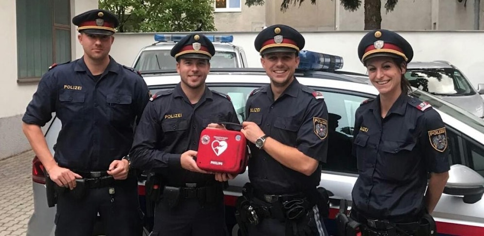 Die Inspektoren Sebastian T., Thomas B., Paul S. und Nora J. (v.l.) konnten das Leben eines Mannes retten.