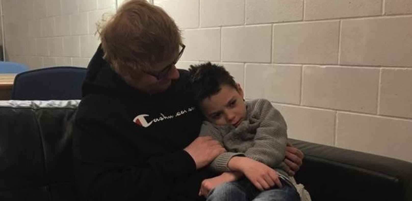 Ed Sheeran tröstet vor Show todkranken Buben