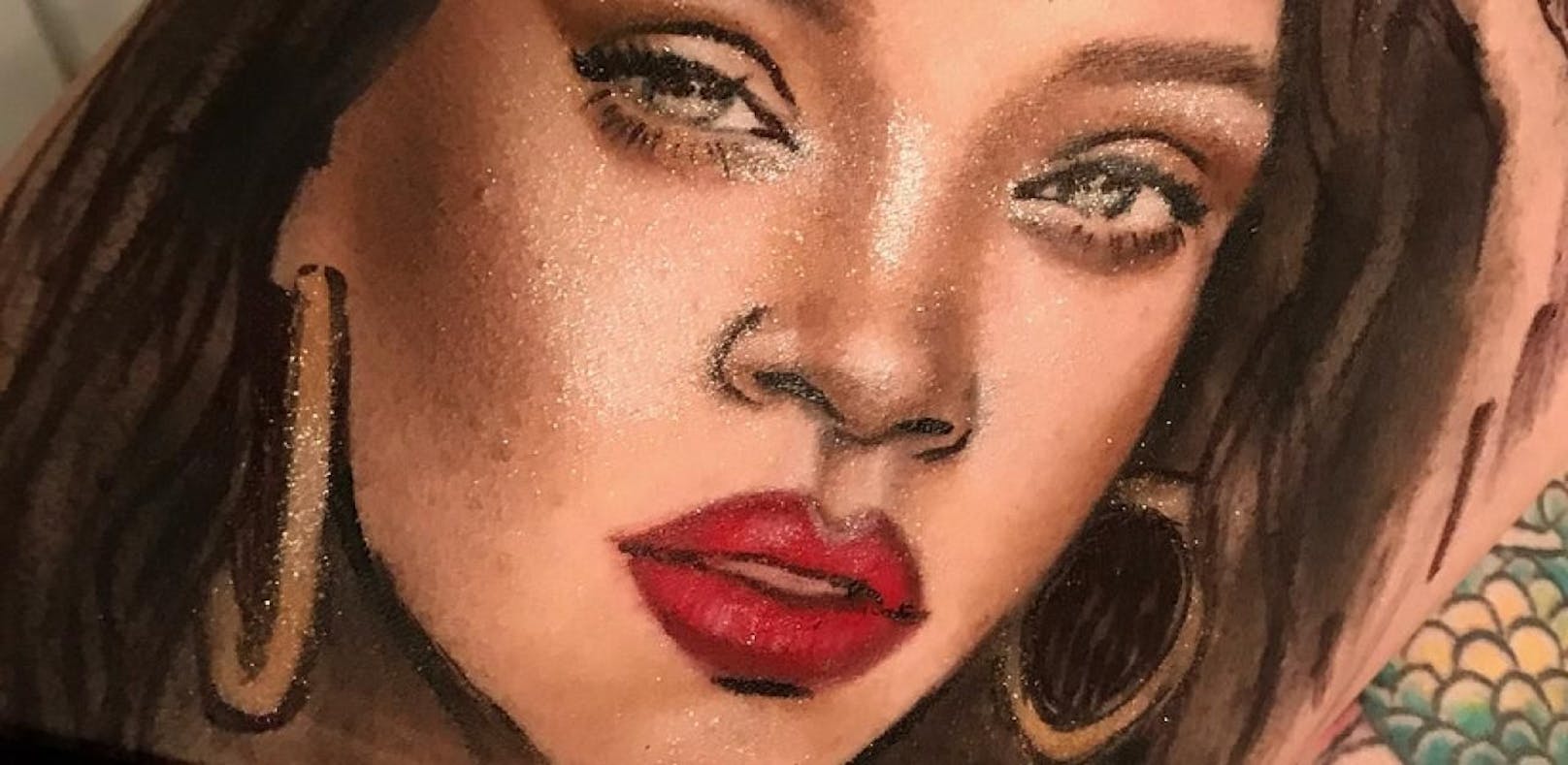 Tattoo-Künstlerin fertigt Portraits von Rihanna