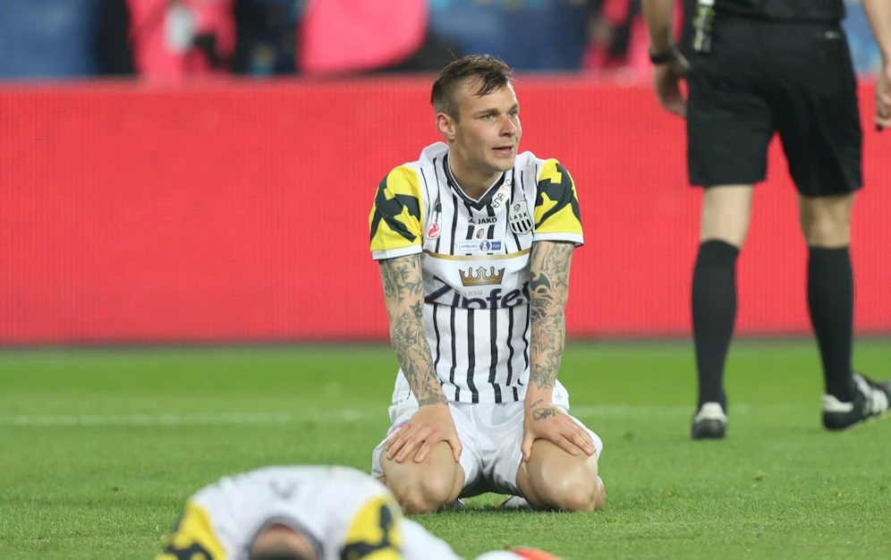 Die LASK-Kicker waren kurz nach dem Cup-Aus schwer bedient.